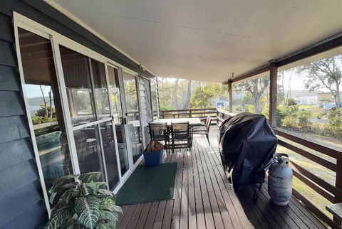 Amazing Ansons Bay Remote Paradise For The Family In The Bay Of Fires Area - Phillip Island Accommodation 0