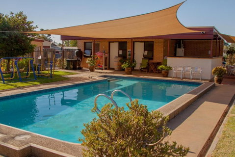 Angaston Vineyards Motel - Phillip Island Accommodation 0