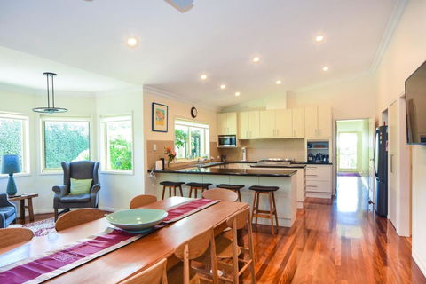 Anker - Phillip Island Accommodation 2