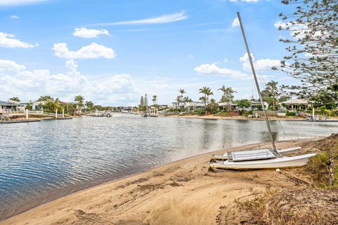 Anjuna, 2 Bedroom Apartment On Canal - Phillip Island Accommodation 2