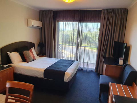 Alpha Hotel Canberra - Phillip Island Accommodation 1