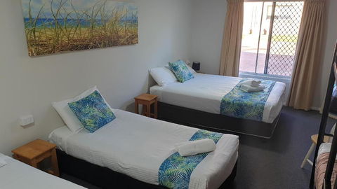 Aqua Villa Holiday Apartments - Phillip Island Accommodation 2