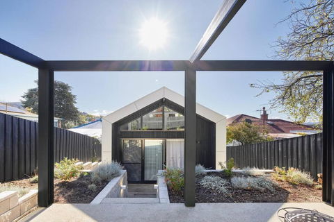 Architectural Brilliance - Sandy Bay - Phillip Island Accommodation 2