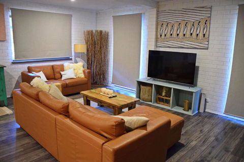 Arcos - Phillip Island Accommodation 2