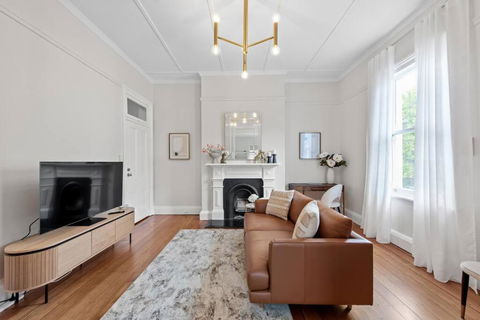 Art Deco W Modern Twist 1Bed 1Bath 1Car New Farm - Phillip Island Accommodation 2