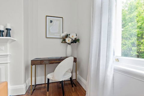 Art Deco W Modern Twist 1Bed 1Bath 1Car New Farm - Phillip Island Accommodation 3