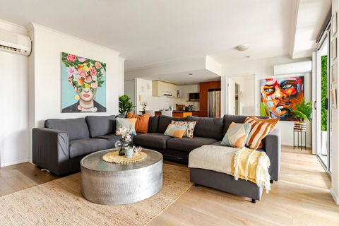 Artist Retreat With HUGE Entertaining Balcony - Phillip Island Accommodation 0