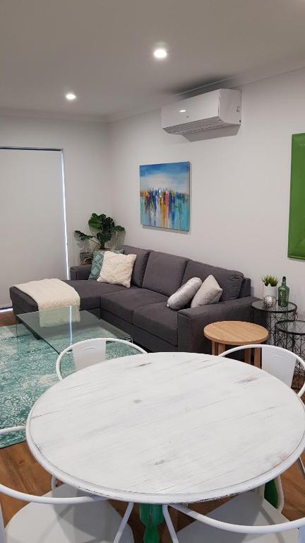 At Home Apartments - Phillip Island Accommodation 4