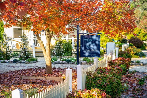 Autumn Beauty - Garden Cottage 4 - Phillip Island Accommodation 1