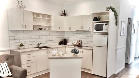 Autumn Beauty - Garden Cottage 4 - Phillip Island Accommodation 4