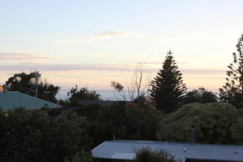 Apollo Bay Oceanview Mountain Retreat, Pet Friendly, EV Station, Fireplace - Phillip Island Accommodation 1