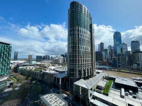 Astonishing Southbank Pearl Tower Residences Near Crown Casino - Phillip Island Accommodation 1