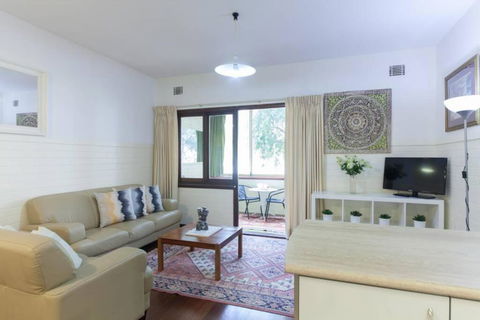 B2 Crawley Apartment 1 BRM & Sleepout Near UWA - Phillip Island Accommodation 3