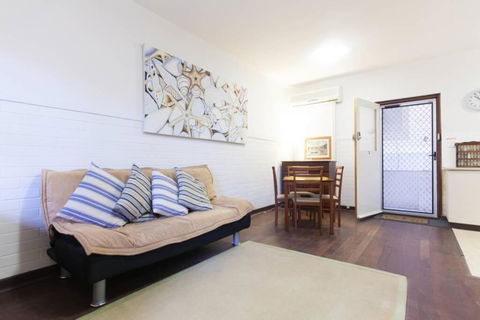 B3 Crawley Apartment 1 BRM & Sleepout Near UWA - Phillip Island Accommodation 0
