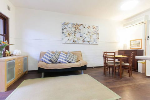 B3 Crawley Apartment 1 BRM & Sleepout Near UWA - Phillip Island Accommodation 1