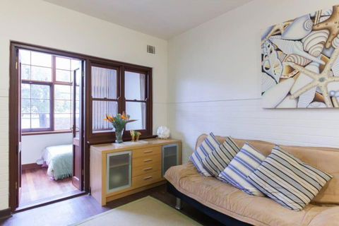 B3 Crawley Apartment 1 BRM & Sleepout Near UWA - Phillip Island Accommodation 3
