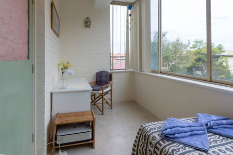 B6 Crawley Apartment 1 BRM & Sleepout Near UWA - Phillip Island Accommodation 4