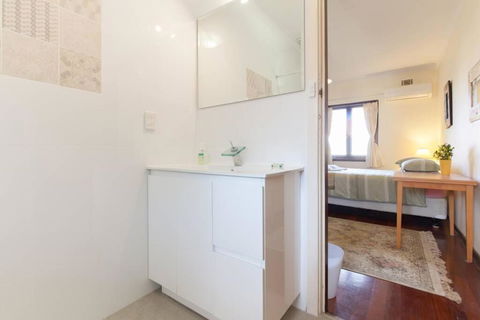 B8 Crawley Apartment 1 BRM & Sleepout Near UWA - Phillip Island Accommodation 0