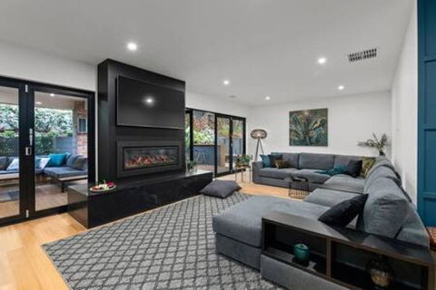 BADGER HOUSE - 4 Bed, 4 Bath, Stunning Entertainer Plus Fire - Phillip Island Accommodation 0
