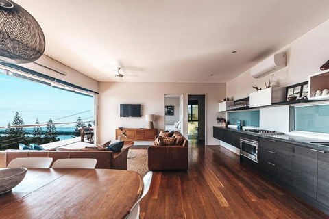 BAY PROPERTIES . The Big Chill - Phillip Island Accommodation 0