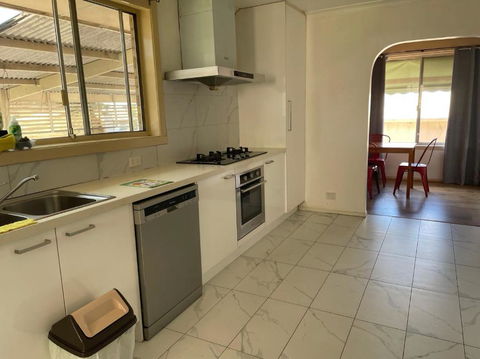 B Convenient And Livable Place For Daily Life - Phillip Island Accommodation 4