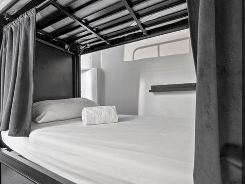 AZZURO POD HOTEL - Potts Point - Phillip Island Accommodation 1