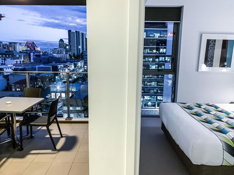 M&A Apartments - Phillip Island Accommodation 23