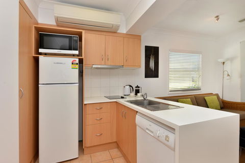 Port Douglas Apartments - Adults Only Oasis - Phillip Island Accommodation 8