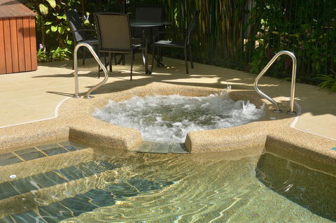 Port Douglas Apartments - Adults Only Oasis - Phillip Island Accommodation 17
