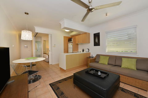 Port Douglas Apartments - Adults Only Oasis - Phillip Island Accommodation 7