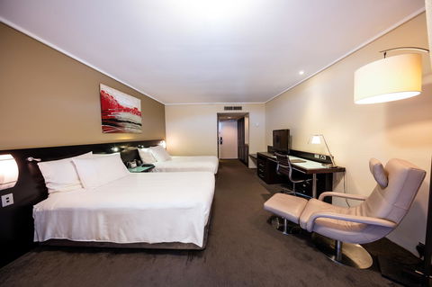 Hilton Cairns - Phillip Island Accommodation 32