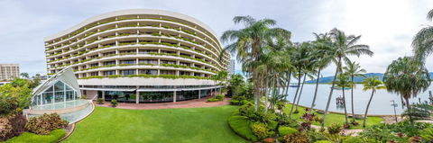 Hilton Cairns - Phillip Island Accommodation 18