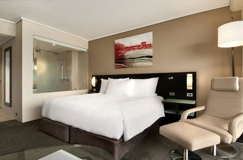 Hilton Cairns - Phillip Island Accommodation 34