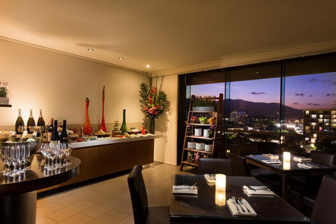 Hilton Cairns - Phillip Island Accommodation 35