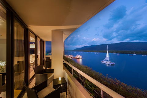 Hilton Cairns - Phillip Island Accommodation 20