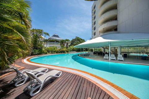 Hilton Cairns - Phillip Island Accommodation 13