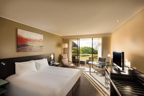 Hilton Cairns - Phillip Island Accommodation 9