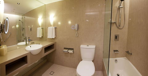 Hilton Cairns - Phillip Island Accommodation 28