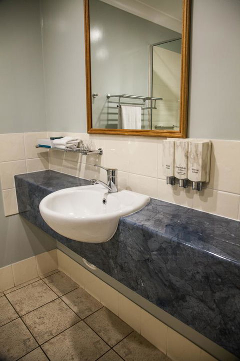 Eastgate On The Range Motel - Phillip Island Accommodation 8