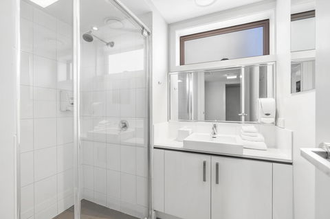 Essence Apartments Chermside - Phillip Island Accommodation 20