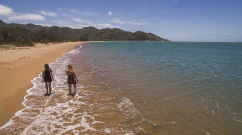 Roamer Magnetic Island Koala Park - Formerly Selina Magnetic Island - Phillip Island Accommodation 11