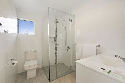 Fishing And Swimming At Your Doorstep - Sylvan Beach Esp, Bellara - Phillip Island Accommodation 9