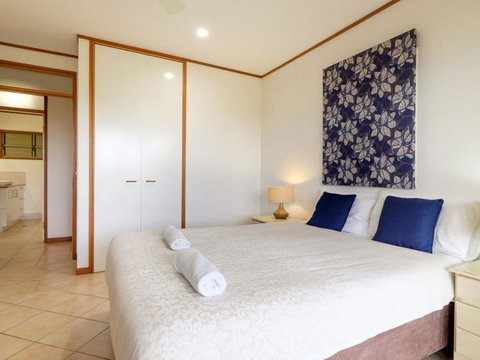 Claytons 1 By Discover Stradbroke - Phillip Island Accommodation 18