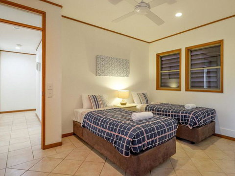 Claytons 1 By Discover Stradbroke - Phillip Island Accommodation 8