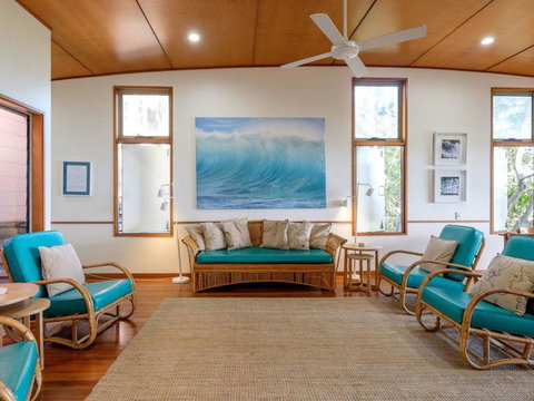 Claytons 1 By Discover Stradbroke - Phillip Island Accommodation 13