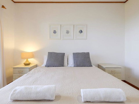 Claytons 1 By Discover Stradbroke - Phillip Island Accommodation 25