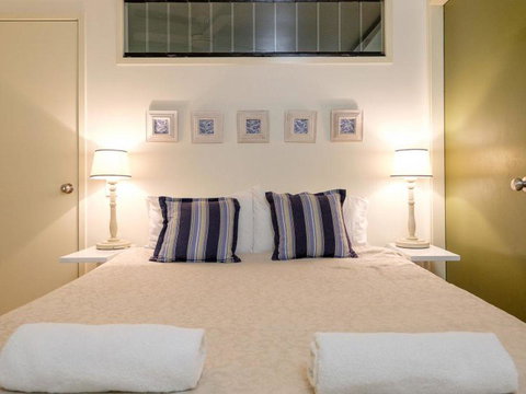 Claytons 1 By Discover Stradbroke - Phillip Island Accommodation 23