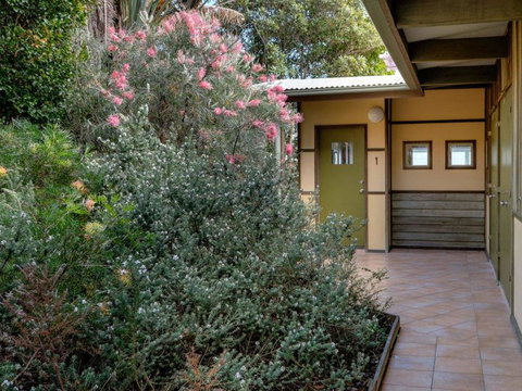 Claytons 1 By Discover Stradbroke - Phillip Island Accommodation 1