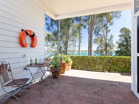 'Corlette Waterfront', 2/44 Danalene Parade - Waterfront Luxury, WIFI, Aircon, Boat Parking - Phillip Island Accommodation 3