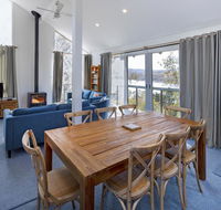 'Matilda' - Spacious  centrally located with great lake views - Phillip Island Accommodation